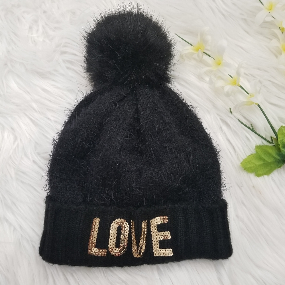 PLACE Girl Knitted Winter Hat Faux Fur Love Pom pom on top SIZE L/XL.